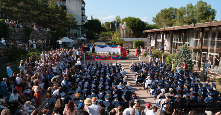 Cérémonie de remise des diplômes du baccalauréat au Lycée international de Valbonne