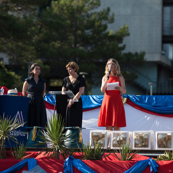 Cérémonie de remise des diplômes du baccalauréat au Lycée international de Valbonne